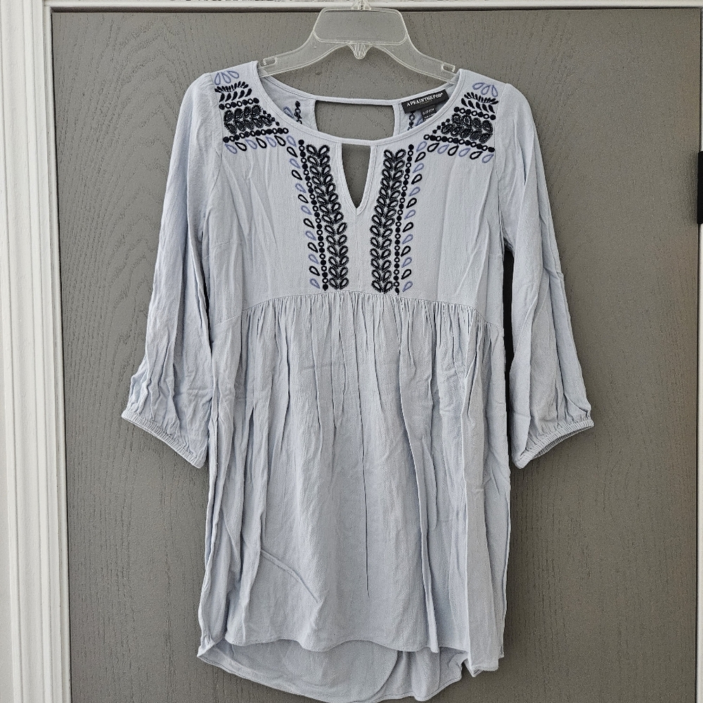 A Pea in the Pod Embellished 3/4 Sleeve Tunic Maternity Small